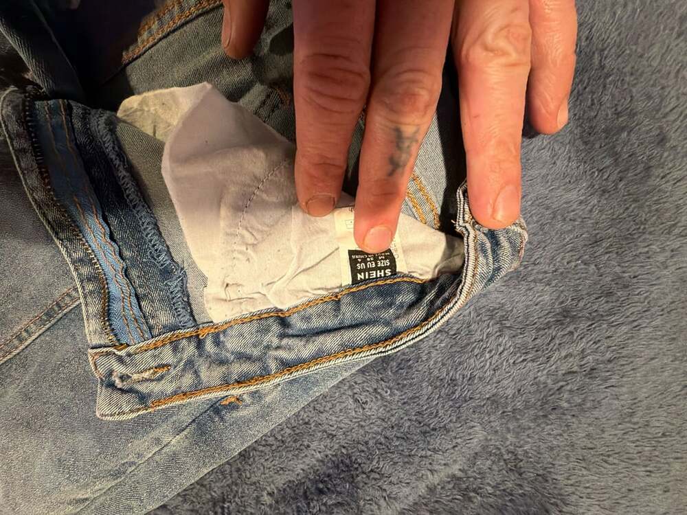 SHEIN Seam Detail Flare Leg Jeans - Picture 3 of 7